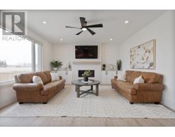 24 POSTMA CRESCENT - 10