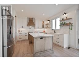 24 POSTMA CRESCENT - 13