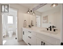 24 POSTMA CRESCENT - 28