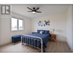 24 POSTMA CRESCENT - 30