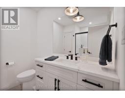 24 POSTMA CRESCENT - 35