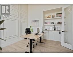 24 POSTMA CRESCENT - 6