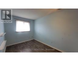 17 - 1138 KIPPS LANE - 11