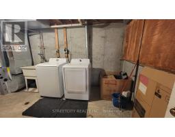 17 - 1138 KIPPS LANE - 16