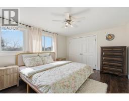 1 - 147 DEVERON CRESCENT - 18