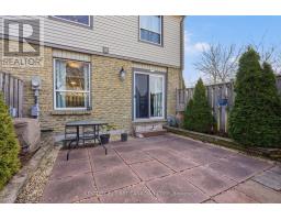 1 - 147 DEVERON CRESCENT - 33