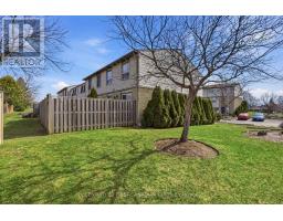 1 - 147 DEVERON CRESCENT - 36