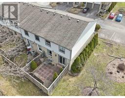 1 - 147 DEVERON CRESCENT - 38