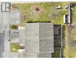 1 - 147 DEVERON CRESCENT - 39