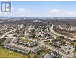 1 - 147 DEVERON CRESCENT - 44