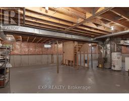 494 LANSDOWNE AVENUE - 17