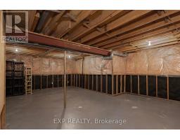 494 LANSDOWNE AVENUE - 18