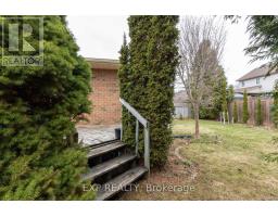 494 LANSDOWNE AVENUE - 24