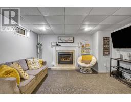 26 SINCLAIR AVENUE - 32