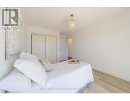 7 - 8 OAK STREET - 38