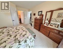 15 HOLLAND AVENUE - 25