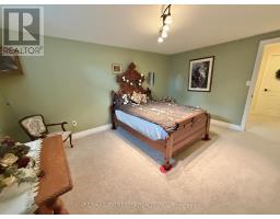 15 HOLLAND AVENUE - 40