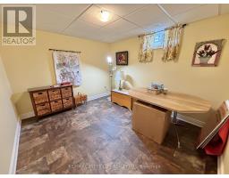 15 HOLLAND AVENUE - 44