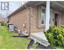 15 HOLLAND AVENUE - 6