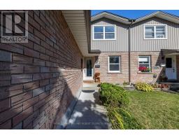 671 LADYBROOK CRESCENT - 2