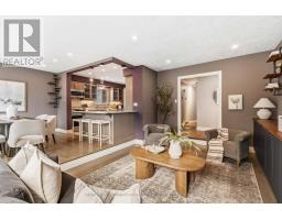 30 SANDALWOOD CRESCENT - 10