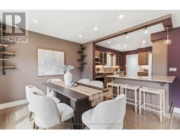 30 SANDALWOOD CRESCENT - 13