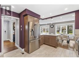 30 SANDALWOOD CRESCENT - 15