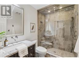 30 SANDALWOOD CRESCENT - 22