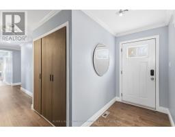 30 SANDALWOOD CRESCENT - 3