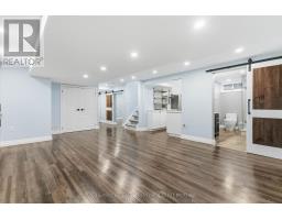 30 SANDALWOOD CRESCENT - 31