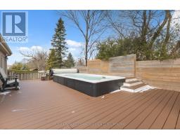 30 SANDALWOOD CRESCENT - 38