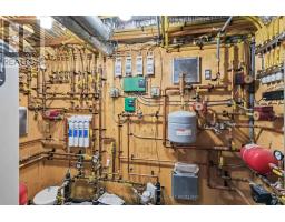 30 SANDALWOOD CRESCENT - 45