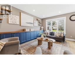 30 SANDALWOOD CRESCENT - 6