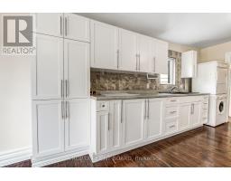 727 QUEENS AVENUE S - 13