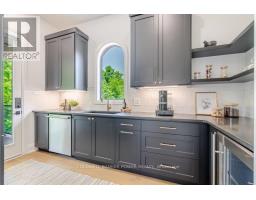 14 - 720 APRICOT DRIVE - 21