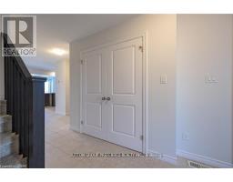 343 KENNINGTON WAY - 3