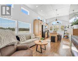 203 - 4838 SWITZER DRIVE - 22