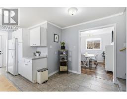 402 FERNDALE AVENUE - 18