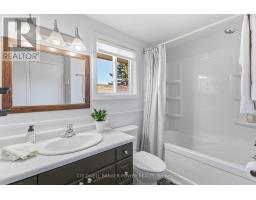 402 FERNDALE AVENUE - 23