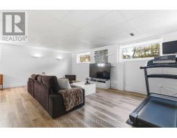 402 FERNDALE AVENUE - 26