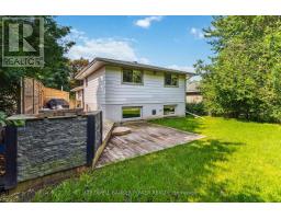 402 FERNDALE AVENUE - 32