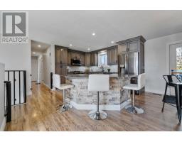 17 HAWTHORN CRESCENT - 12