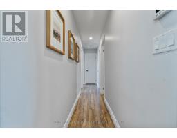 17 HAWTHORN CRESCENT - 14