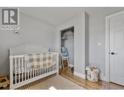 17 HAWTHORN CRESCENT - 16