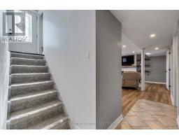 17 HAWTHORN CRESCENT - 25