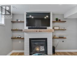 17 HAWTHORN CRESCENT - 29