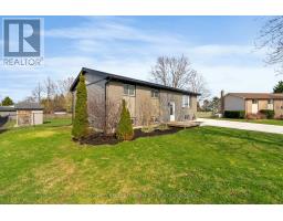 17 HAWTHORN CRESCENT - 3