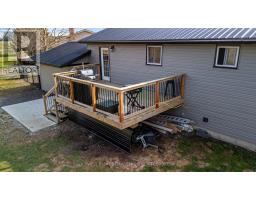 17 HAWTHORN CRESCENT - 38