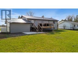 17 HAWTHORN CRESCENT - 40