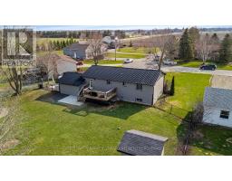 17 HAWTHORN CRESCENT - 44